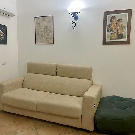 אולביה Looney Tunes Home מראה חיצוני תמונה