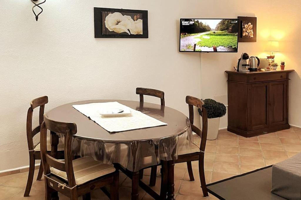 אולביה Looney Tunes Home מראה חיצוני תמונה