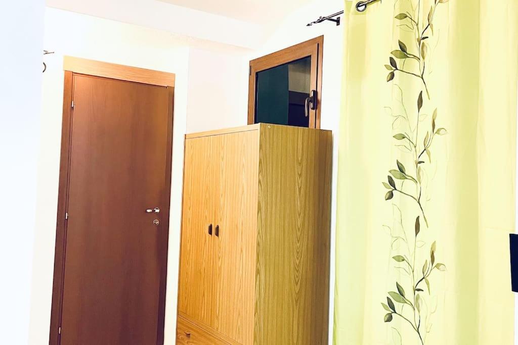 אולביה Looney Tunes Home מראה חיצוני תמונה